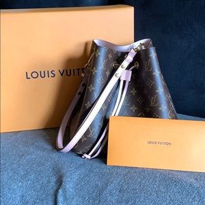 Louis Vuitton Néonoé Rose Poudre💕💕